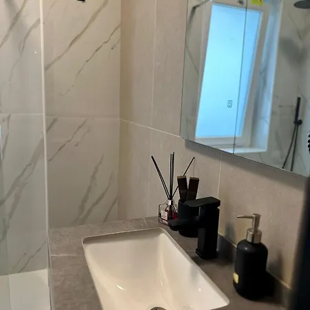 فندق مبيت وإفطار Golden Palm 3*