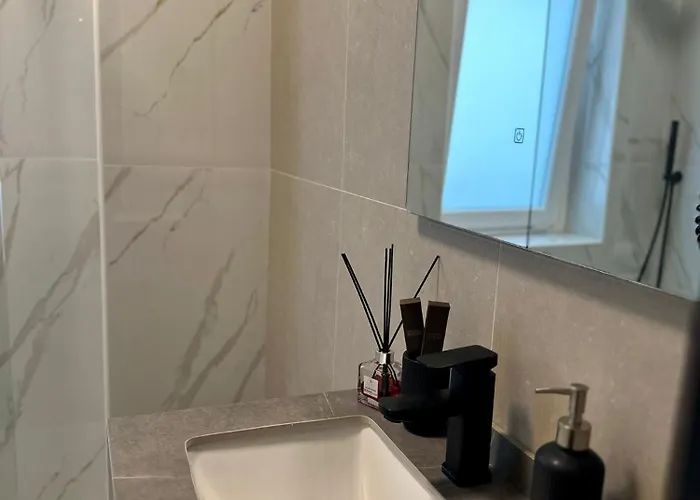 Panzió Golden Palm 3*