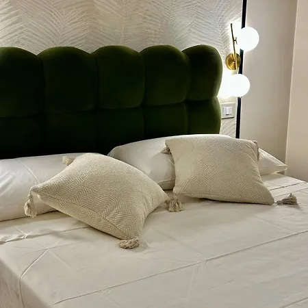 Golden Palm Bed & Breakfast Bari