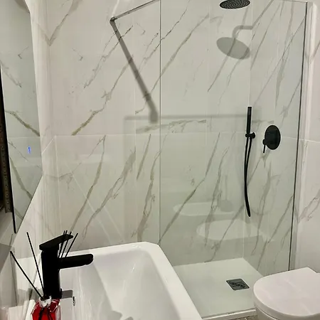 Golden Palm Bed & Breakfast Bari