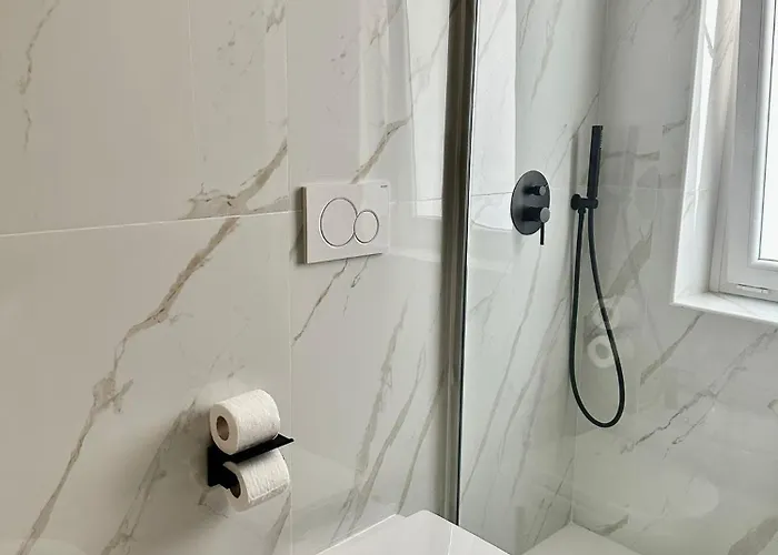 Golden Palm Bed and breakfast